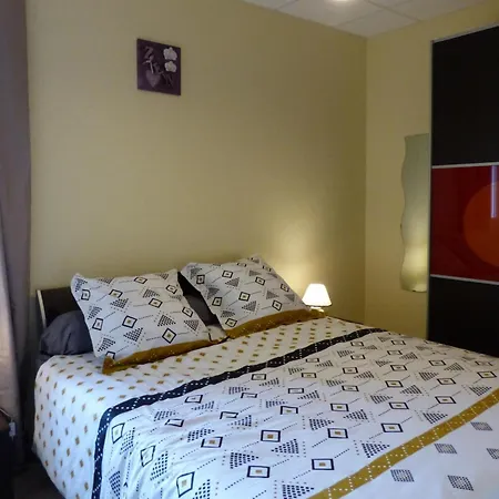 Maison De Charme En Campagne Avec Et Jeux - Fr-1-489-579 * Cressanges
